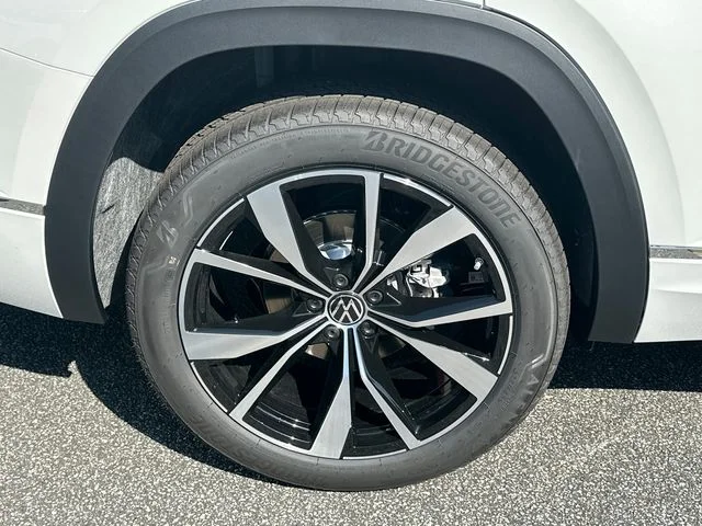 2026 Volkswagen Atlas SEL Premium R-Line - Photo 17