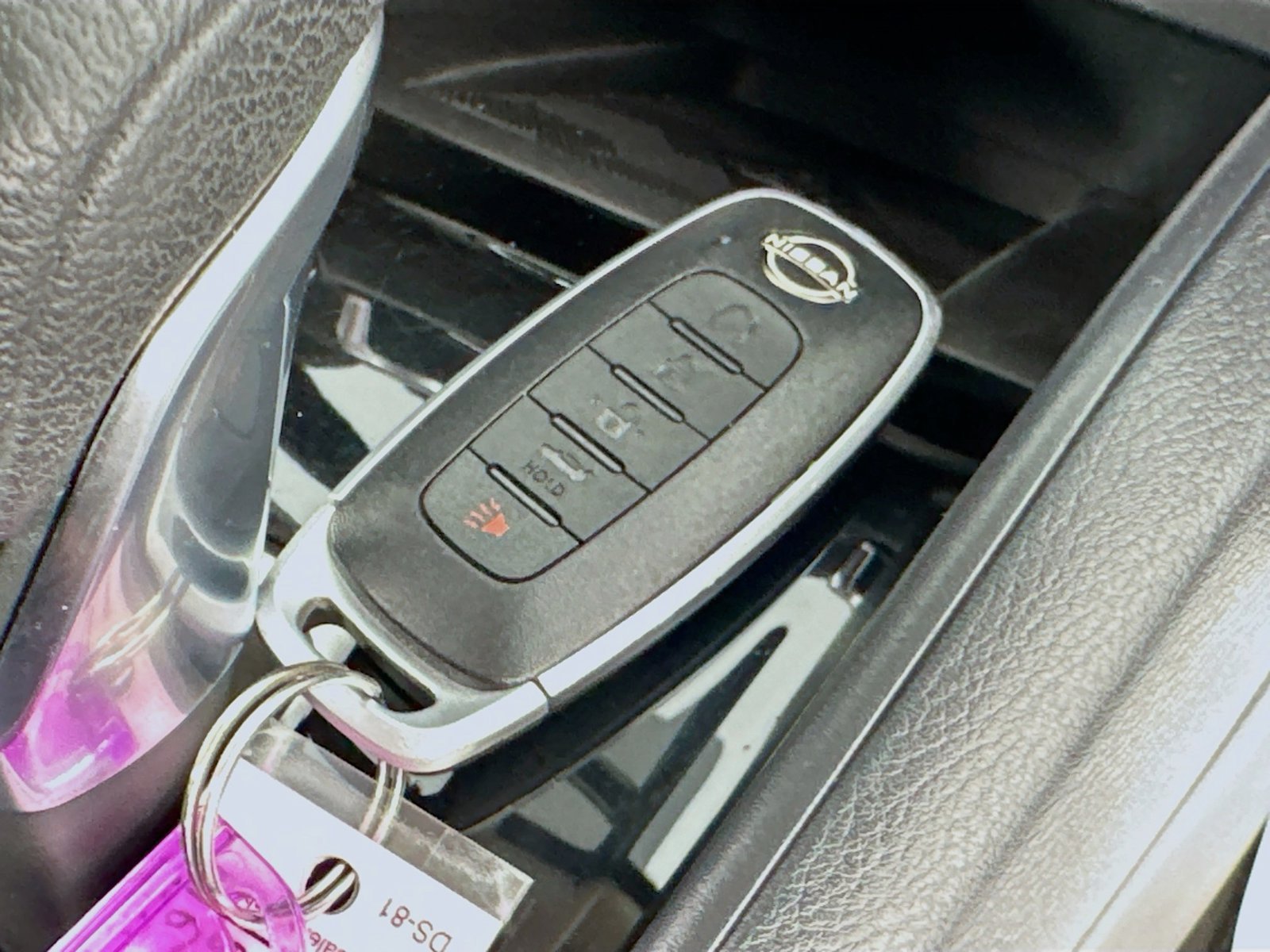 2024 Nissan Versa Sedan SR - Photo 20
