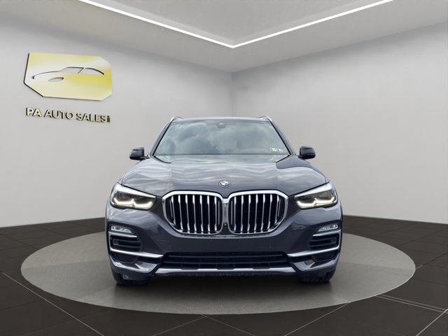 Used 2019 Dark Graphite Metallic BMW xDrive40i image 2