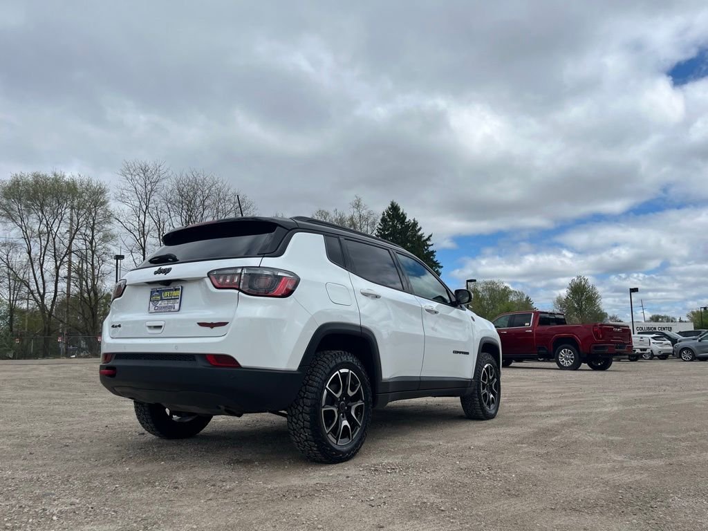 Used 2025 Bright White Clearcoat Jeep Trailhawk image 5