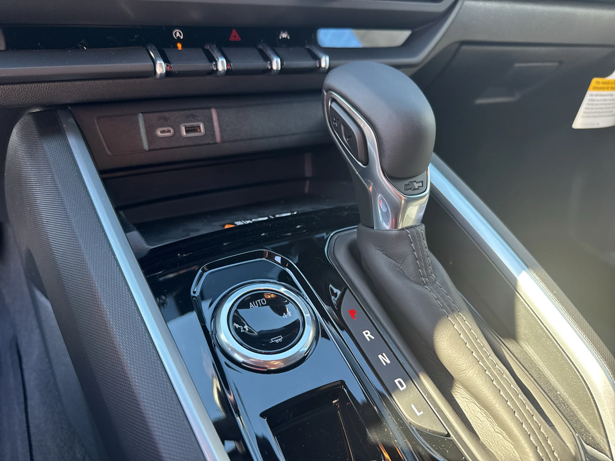 2026 Chevrolet Colorado LT - Photo 19