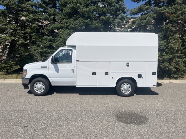 2026 Ford Econoline Cutaway Base