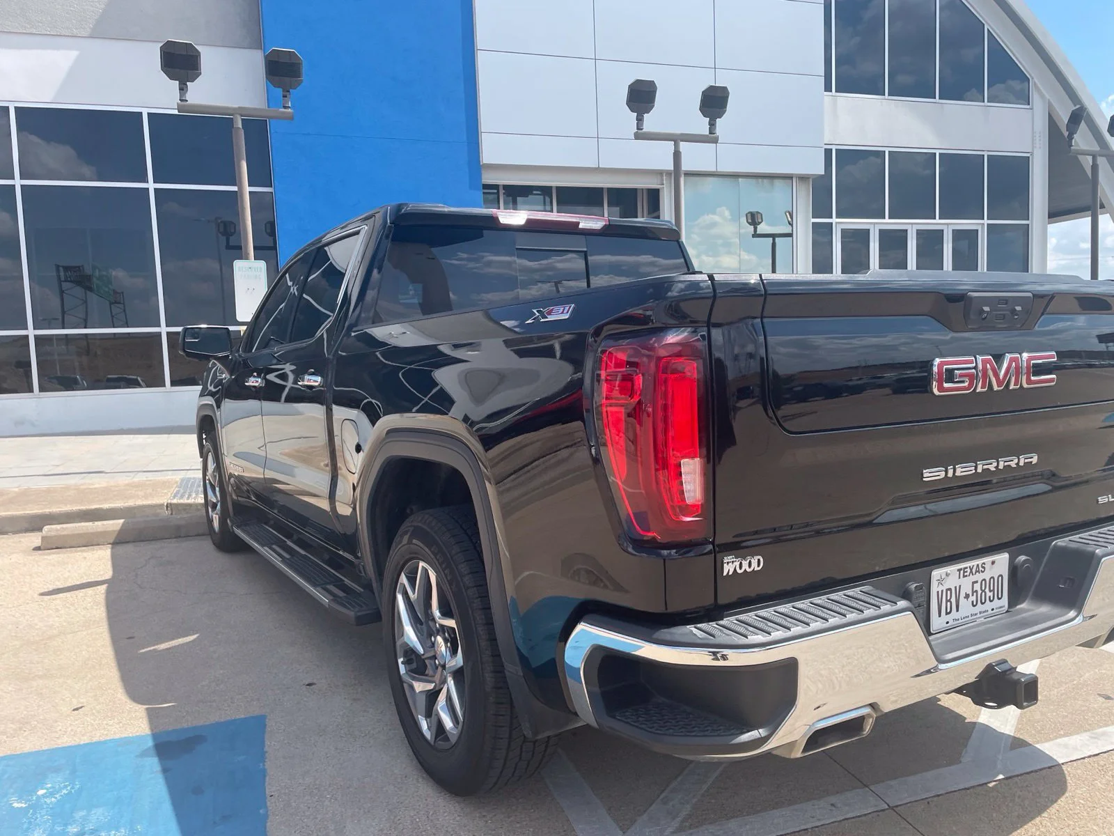 Used 2023 ONYX BLACK GMC SLT image 37