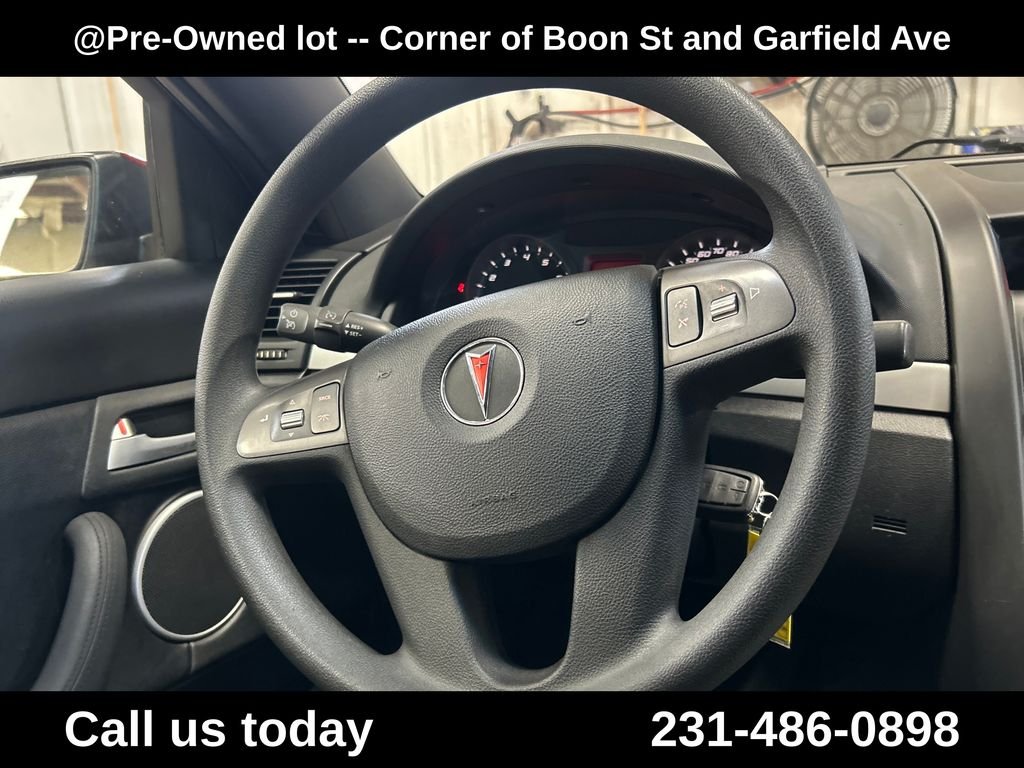 Used 2009 Red Pontiac Base image 20