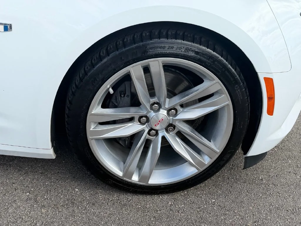 Used 2017 White Chevrolet SS image 9