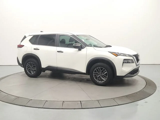 Used 2023 White Nissan S image 9