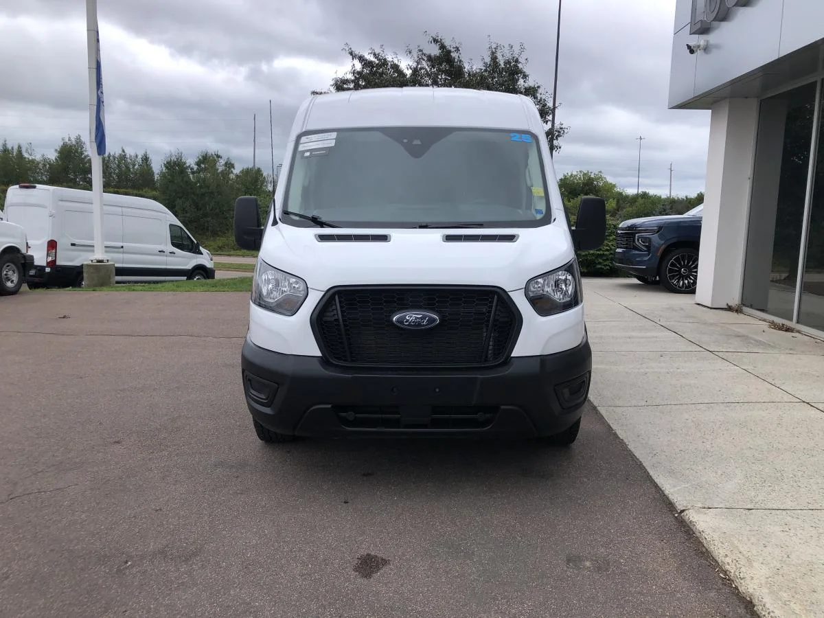 Used 2025 White Ford T-250 148" Med Rf 9070 GVWR RWD image 4