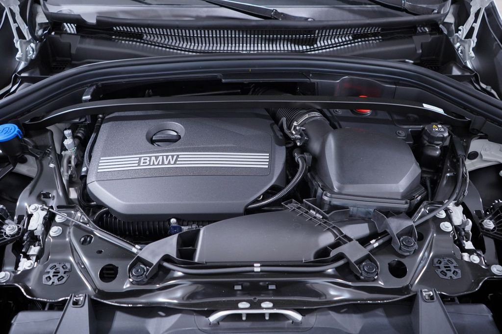 New 2027  BMW xDrive28i image 23