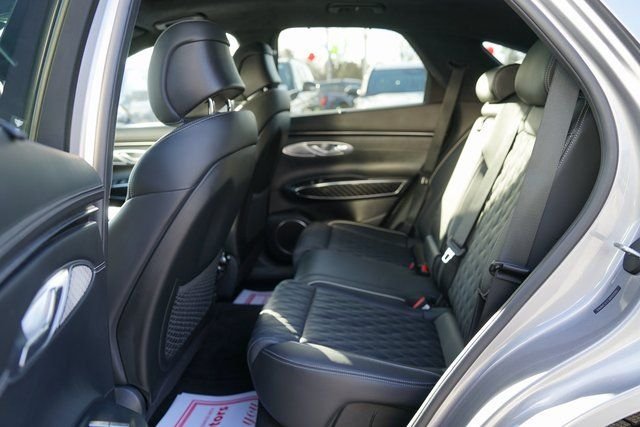 2024 GENESIS GV70 - Image 7