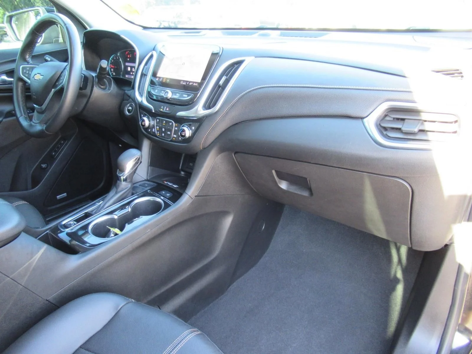 Used 2022 Black Chevrolet Premier image 11