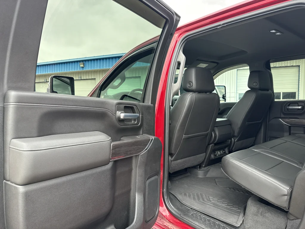 Used 2020 CAJUN RED TINTCOAT Chevrolet LTZ image 10