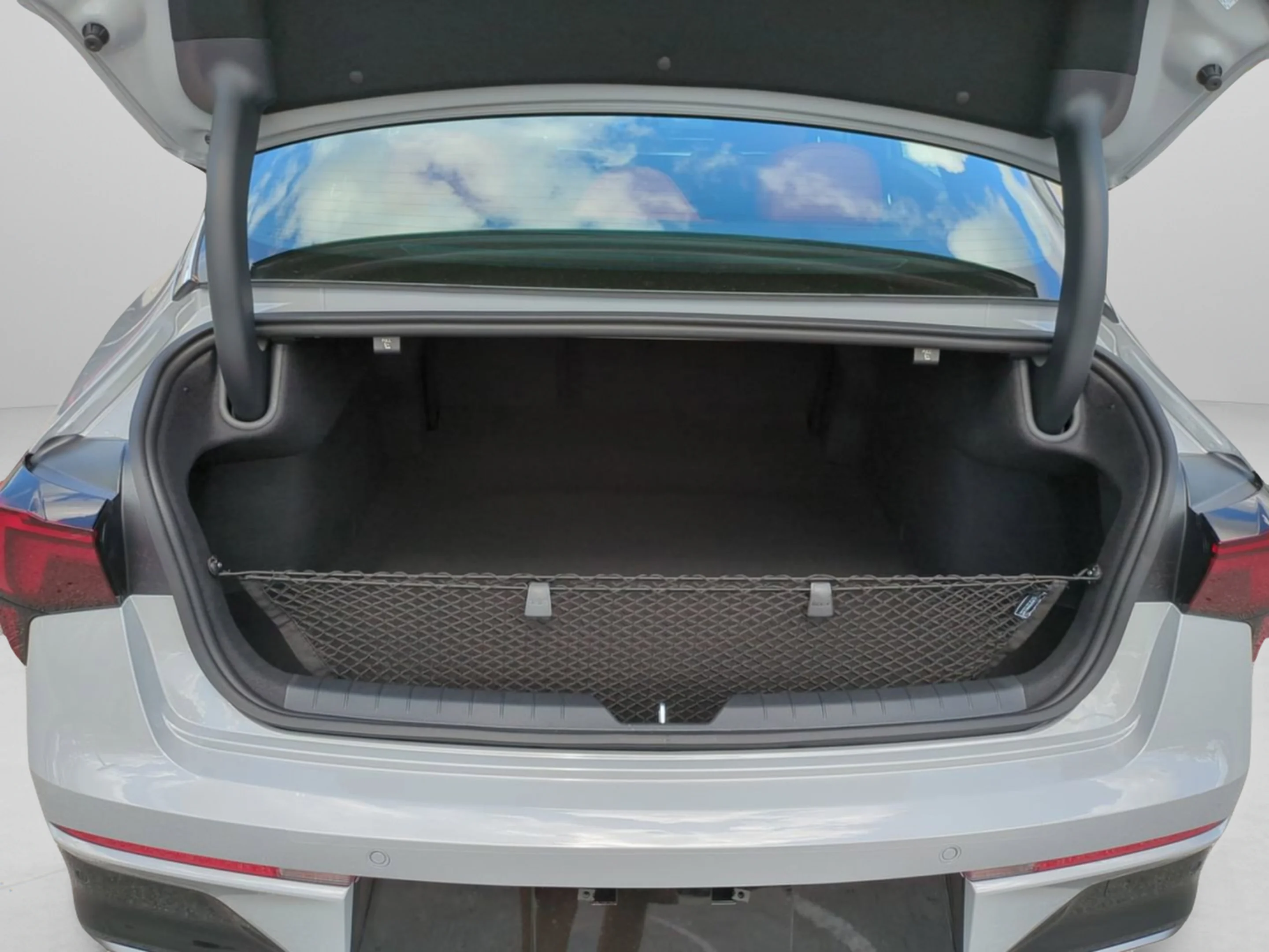 New 2026 Wolf Gray Kia GT-Line image 16