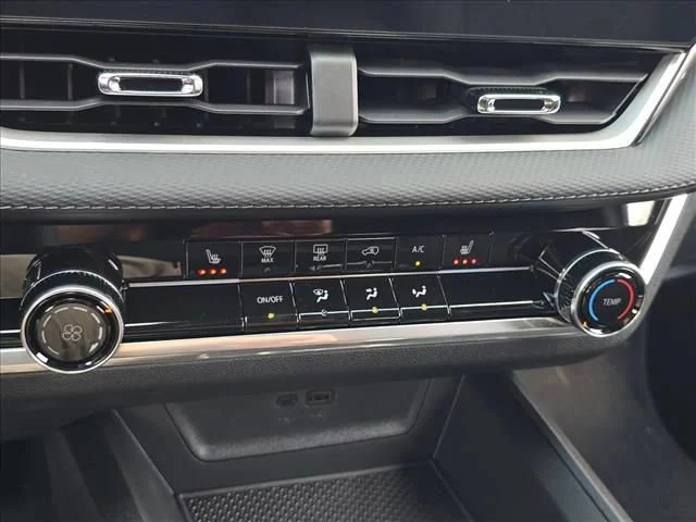 2027 Chevrolet Equinox LT - Photo 24