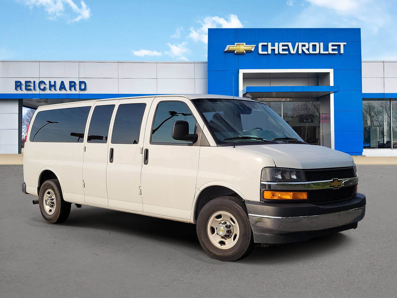 2024 Chevrolet Express Passenger