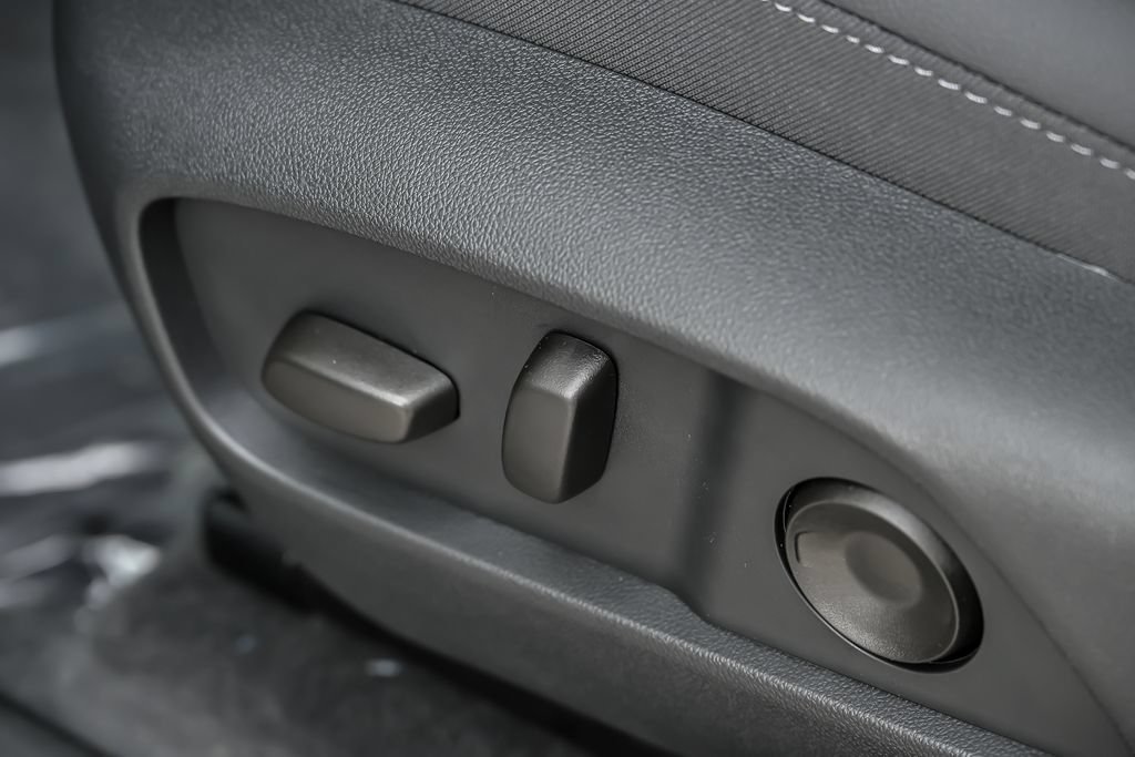 New 2027 Mosaic Black Metallic Chevrolet LT image 13