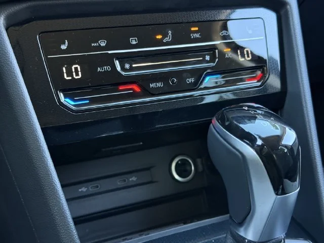 New 2026 Black Volkswagen 1.5T SE image 16