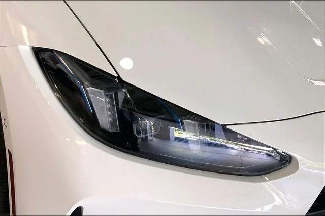 Used 2026 Alpine White BMW Competition image 26