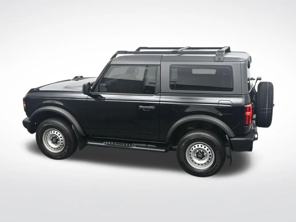 Used 2022 Black Ford Base image 33