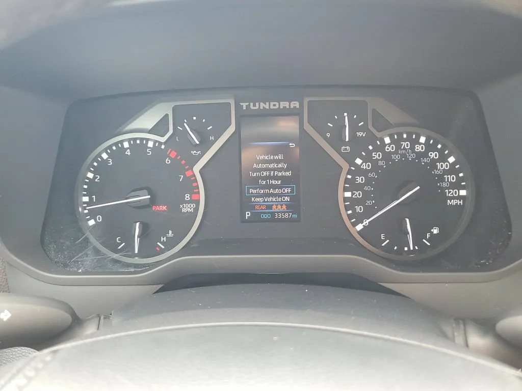 Used 2022 White Toyota SR5 image 21