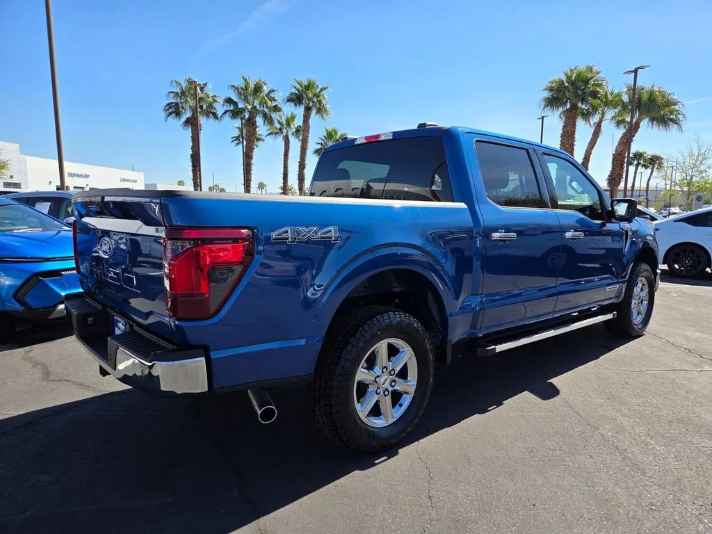 Used 2024 Atlas Blue Metall Ford XLT image 6
