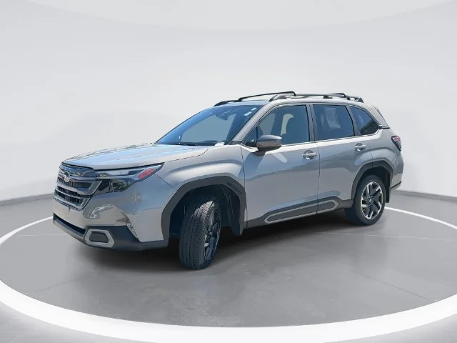 Used 2025 Beige Subaru Limited image 1