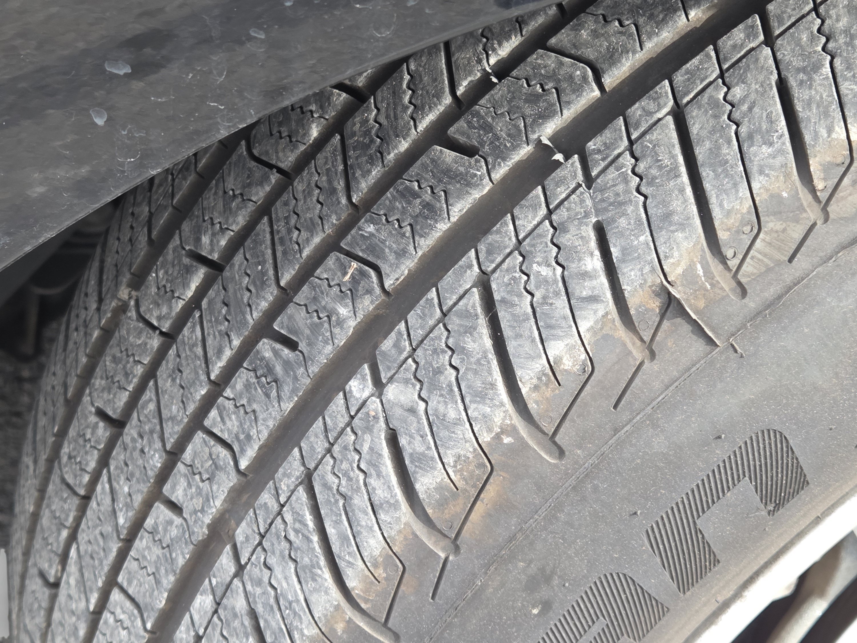 Used 2014 Black Ford V6 image 16