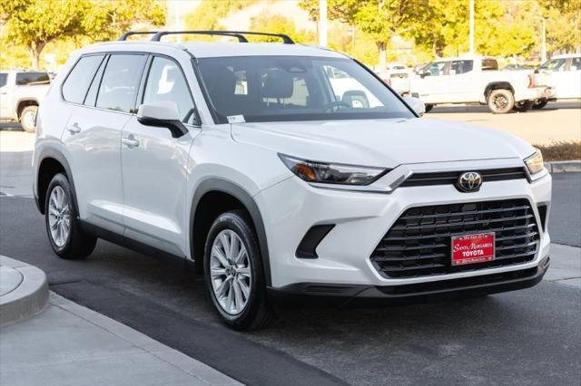 Certified Used 2026 WIND CHILL PEARL Toyota  image 3
