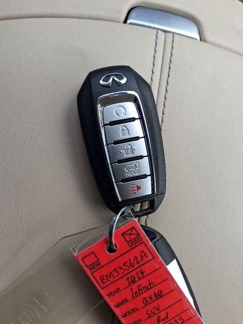 Used 2024 Red INFINITI LUXE image 20