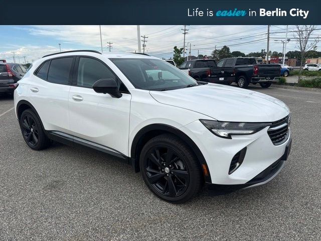 Used 2021 White Buick Essence image 1