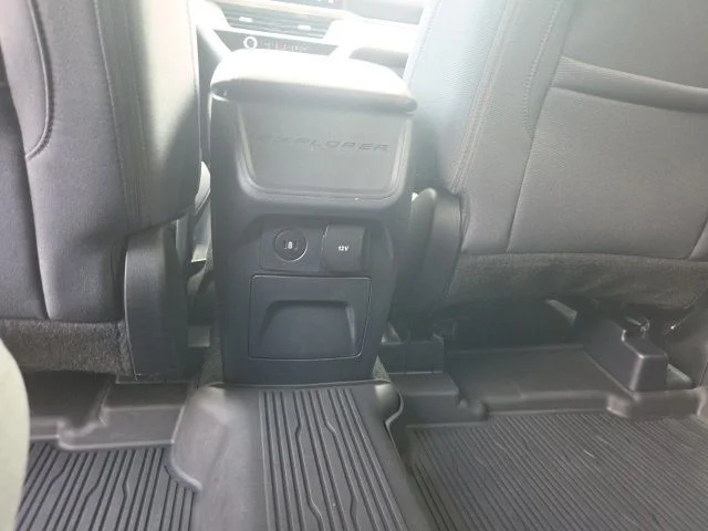 New 2026 Space White Metallic Ford Active image 42
