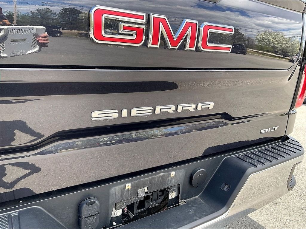 Used 2025 Silver GMC SLT image 29