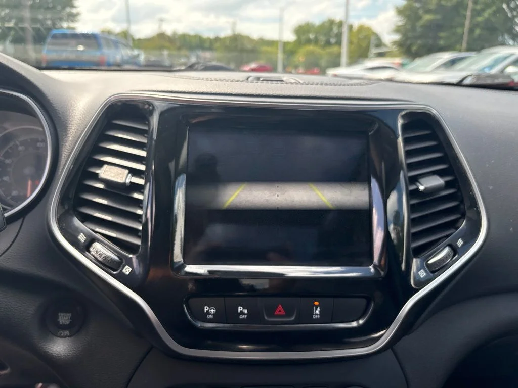 Used 2021 Red Jeep Limited image 19