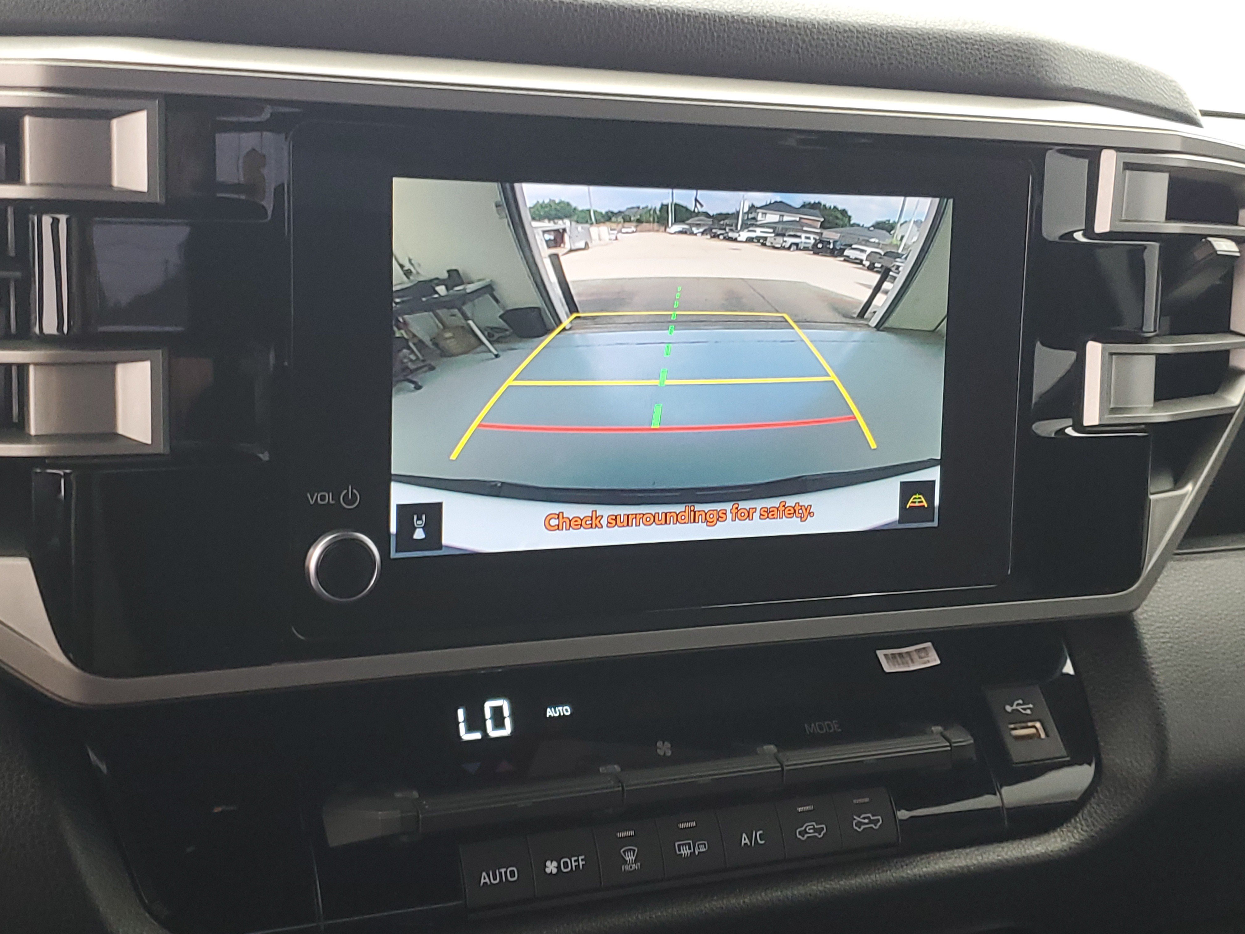 Used 2025 Ice Cap Toyota SR5 image 29
