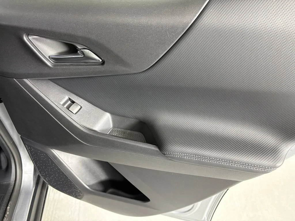 2027 Chevrolet Equinox LT - Photo 22