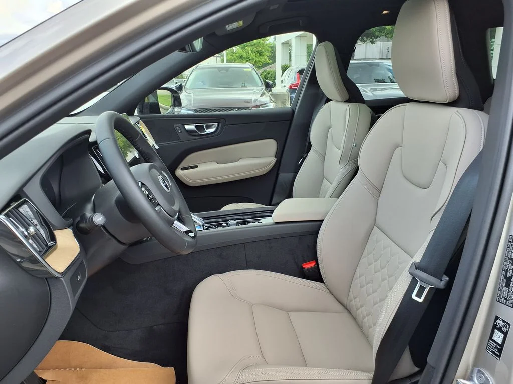 New 2026 Bright Dusk Volvo Plus image 13
