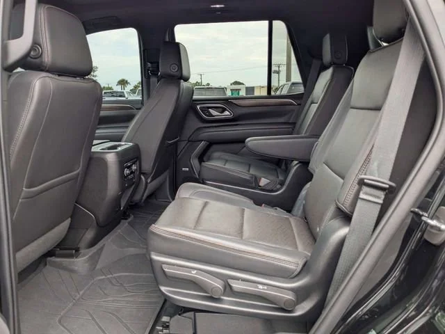 Used 2022 Black Chevrolet High Country image 14