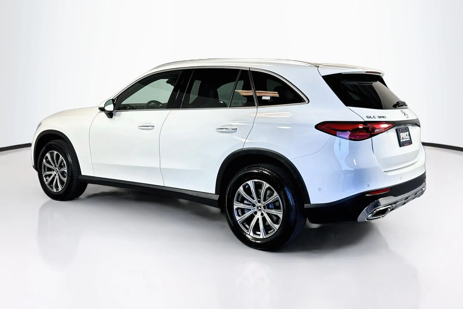 Used 2026 Polar White Mercedes-Benz GLC 300 image 7