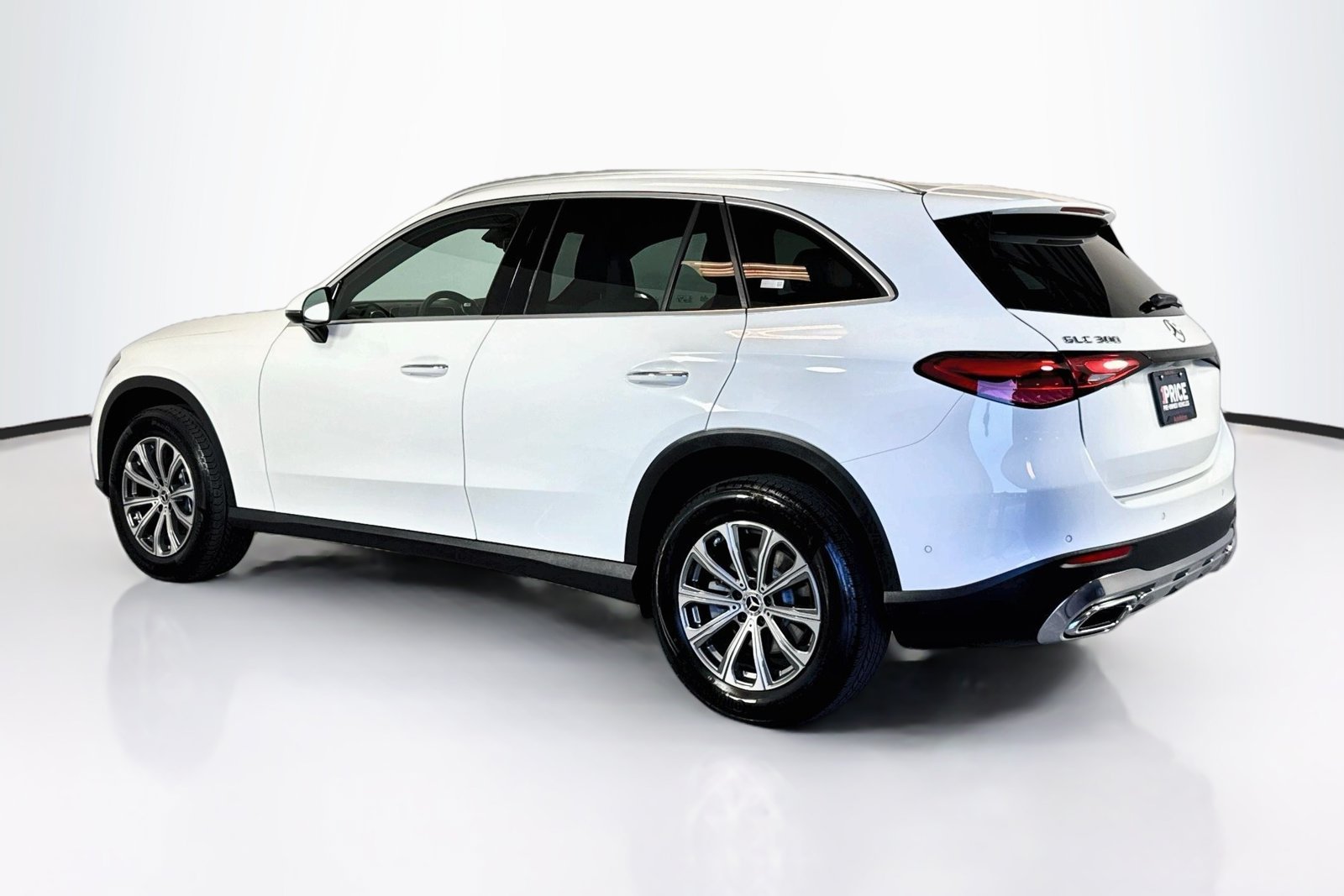 Certified Used 2026 Polar White Mercedes-Benz GLC 300 image 7