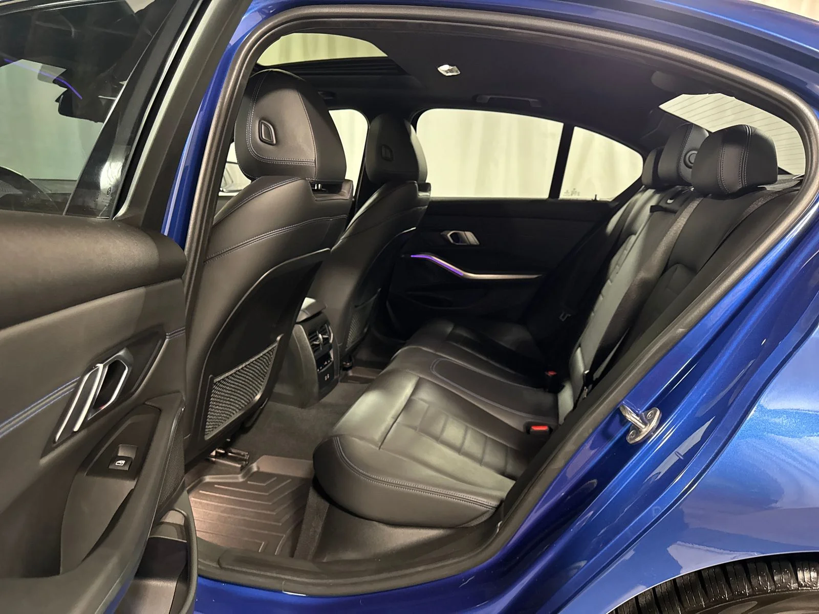 Used 2021 Blue Metallic BMW M340i xDrive image 5
