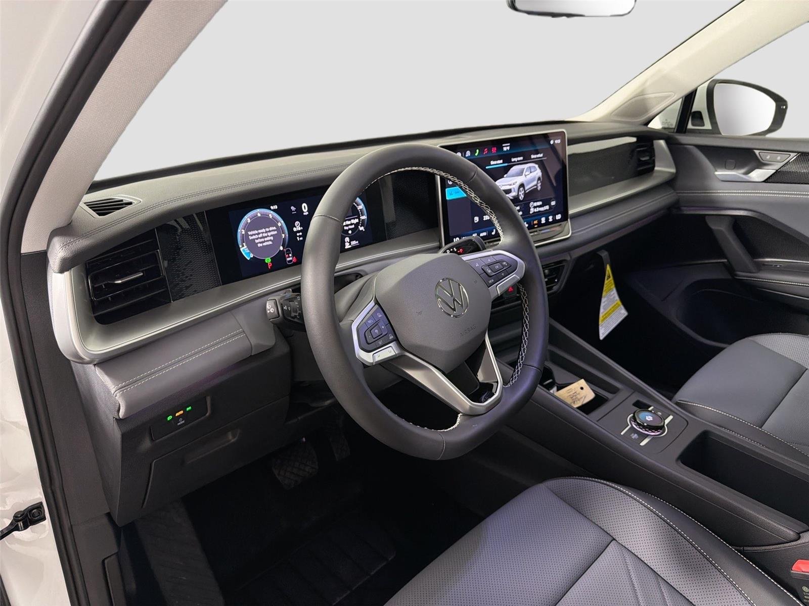 New 2026 Pure White Volkswagen SE image 9