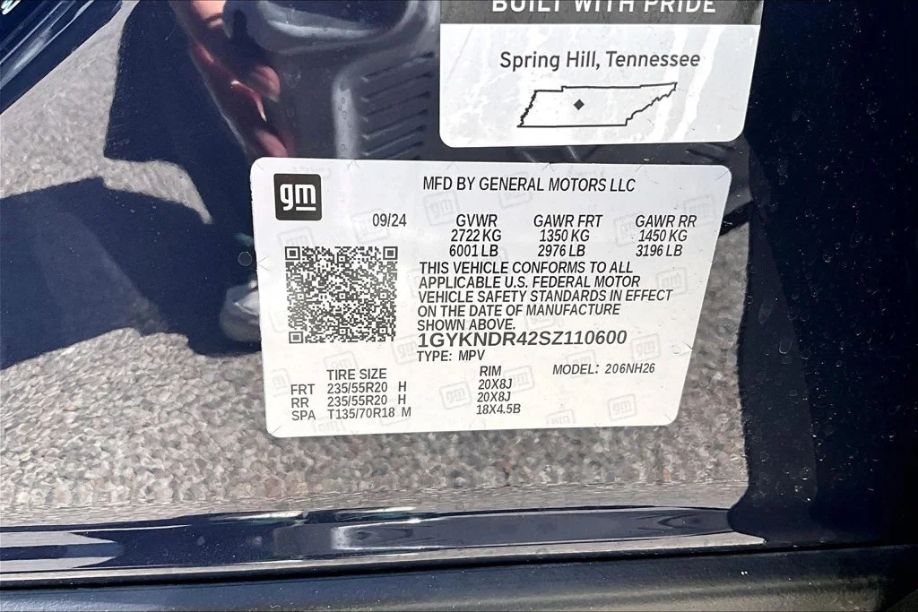 Used 2025 Black Cadillac Premium Luxury image 35