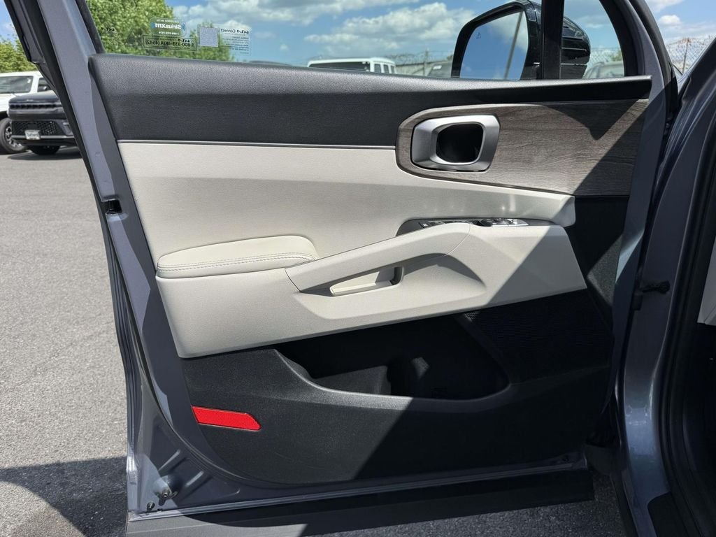 Used 2023 Silver Kia X-Line S image 26