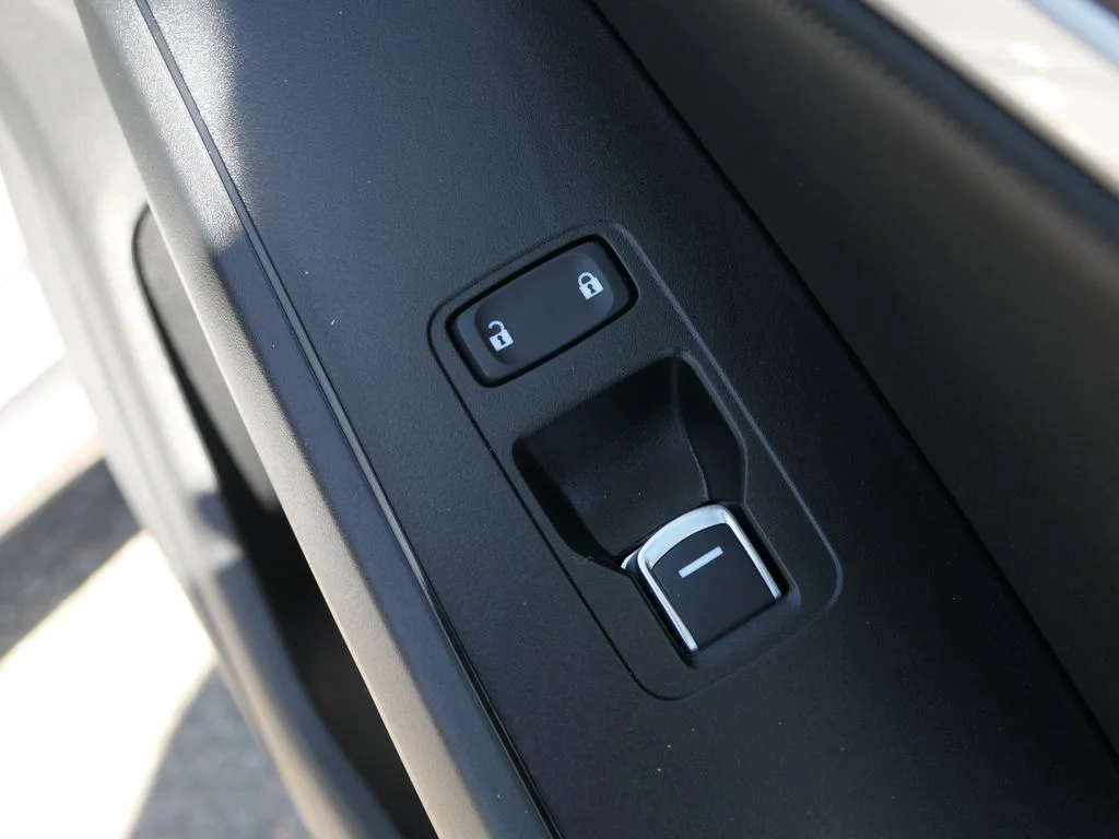 Used 2025 Silver Acura Base image 27
