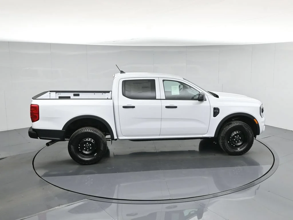 New 2026 Oxford White Ford XL image 35