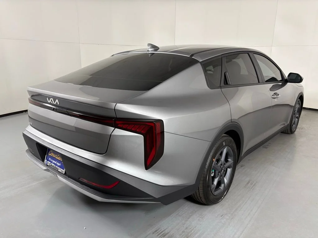 New 2026 Steel Gray Kia LXS image 8