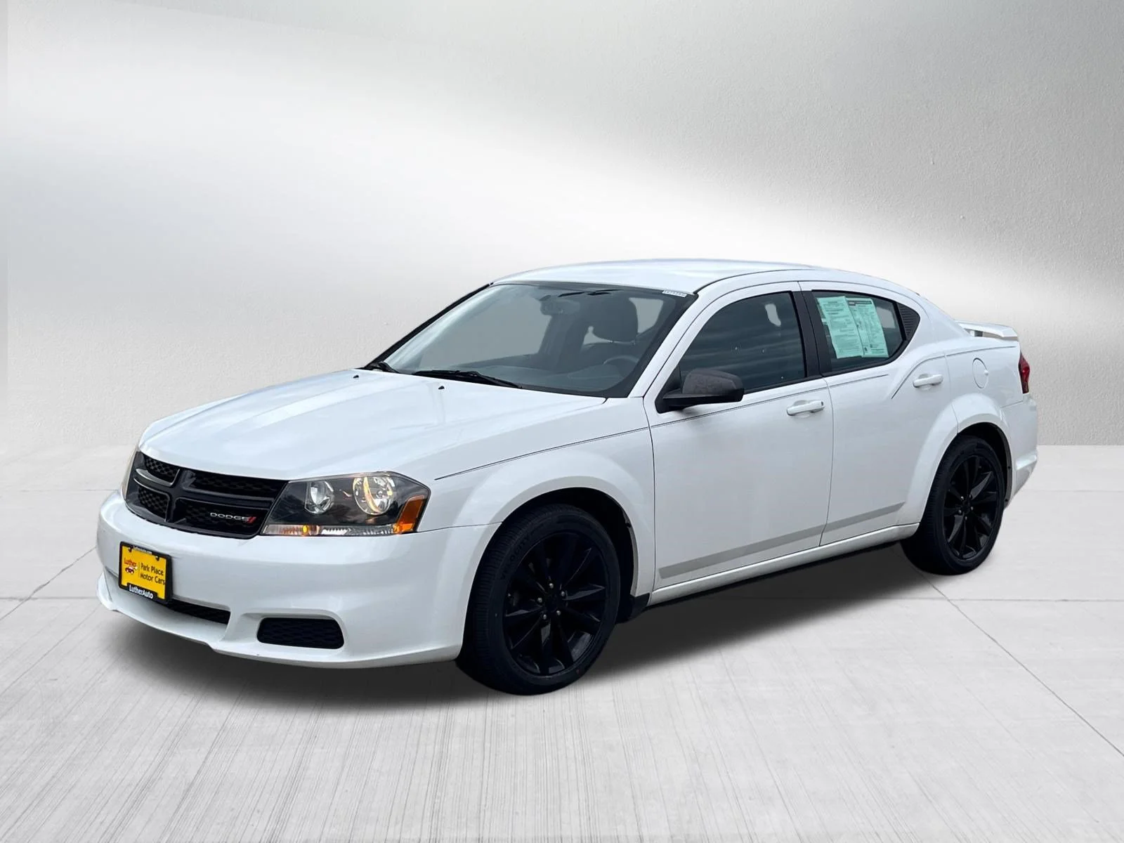 Used 2014 Bright White Clearcoat Dodge SE image 3