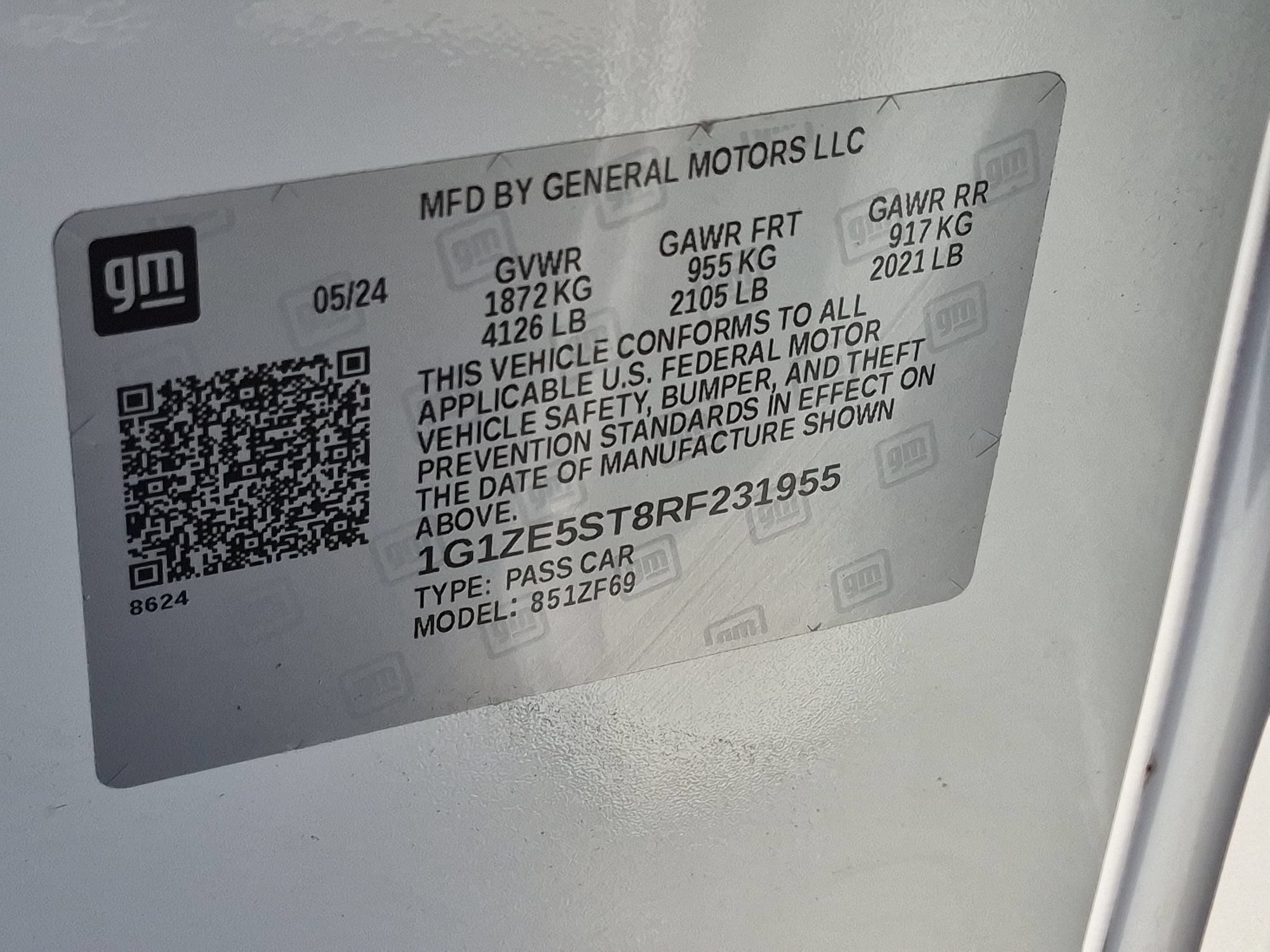 Used 2024 Summit White Chevrolet 2LT image 37