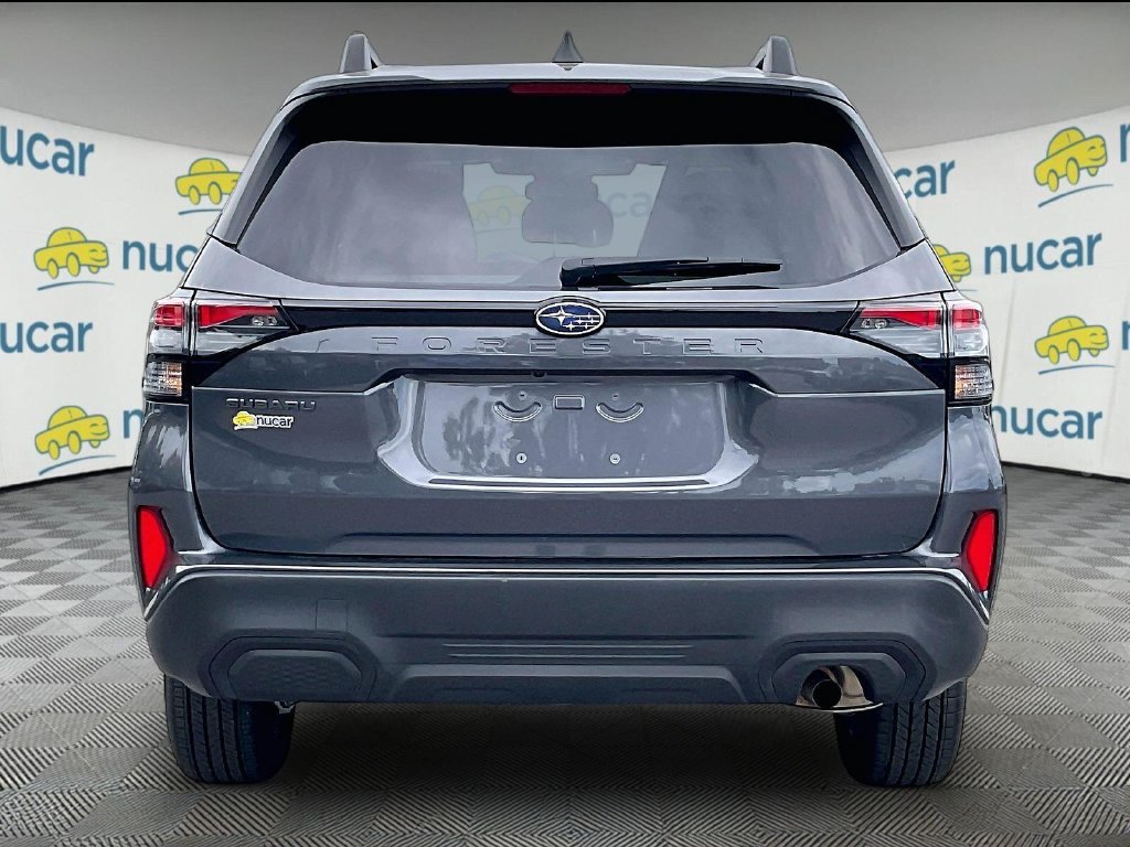 Used 2025 Gray Metallic Subaru Premium image 5