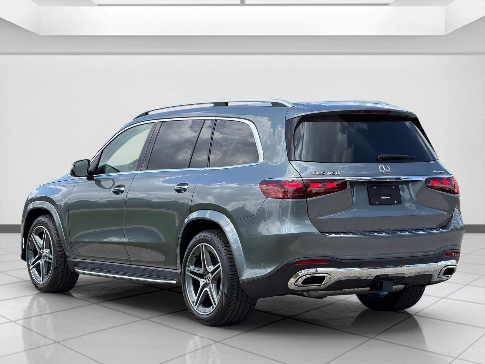 New 2026 Selenite Grey Metallic Mercedes-Benz GLS 450 image 29