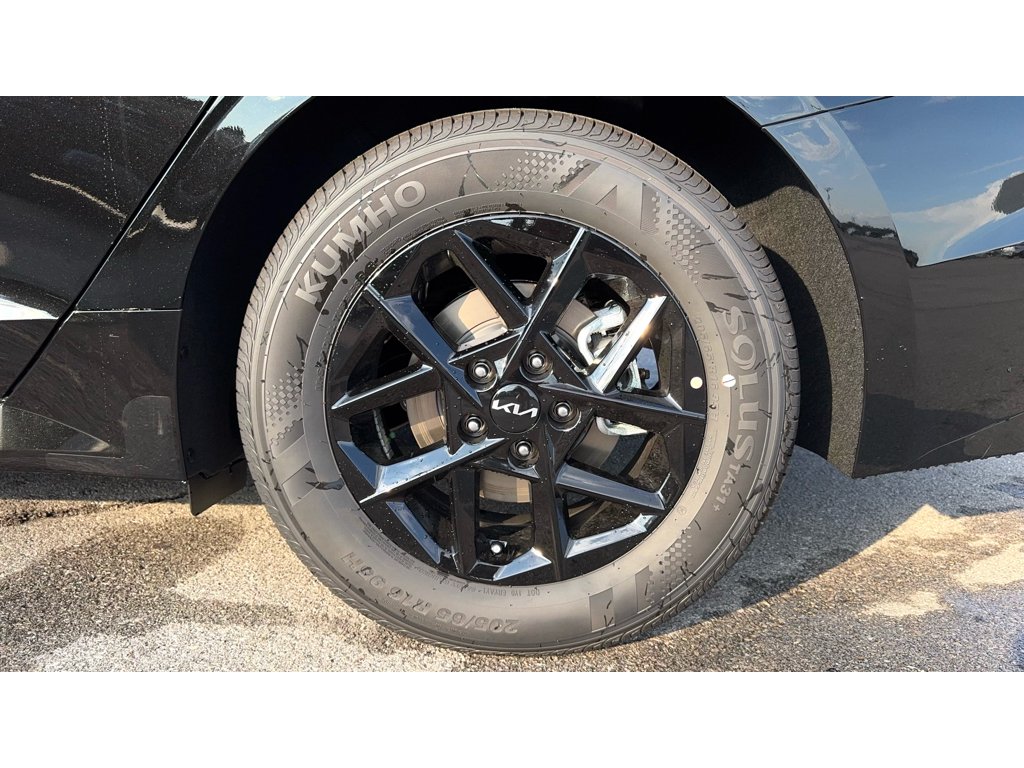 New 2026 Aurora Black Pearl Kia LXS FWD image 28
